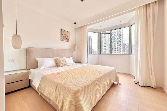 Fresh modern 2brs Nr changping road M7