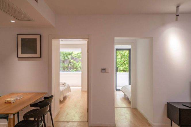 Modern 3brs with floor heating and balcony in Xujiahui 