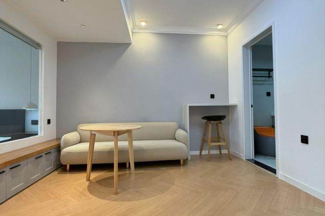 Zhongshan park 1BR 1LR@L2/3/4,bright room/NR Suzhou River/brand furniture