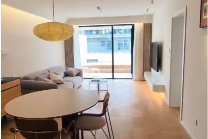 Stylish 2br 2baths with Terrace @Jing'an   Line 7/13/14   