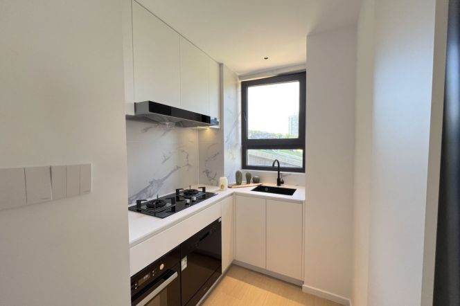 Modern 2brs with  floor heating nearby beautiful Huang pu river