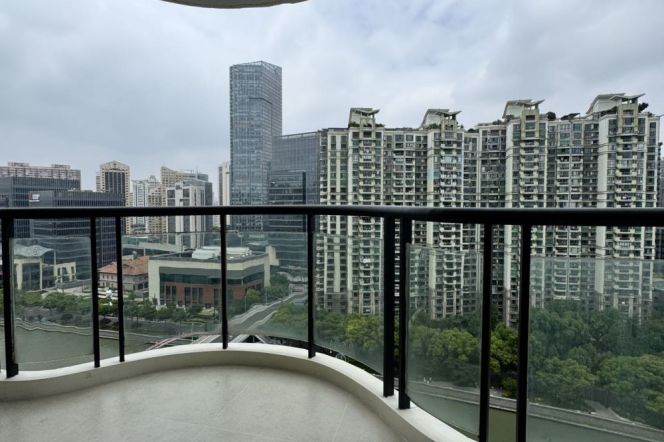 Suzhou Creek | Simple & Beautiful 2BR + Open Balcony | Hanzhong rd metro | River view