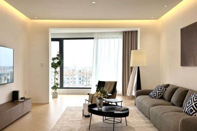 4BR 3BA 180m² Residence Overlooking Century Park