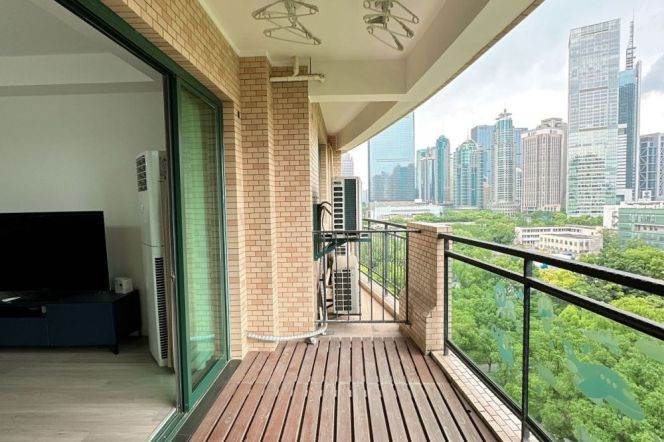 Modern decoration 3brs with balcony in Lujiauzi