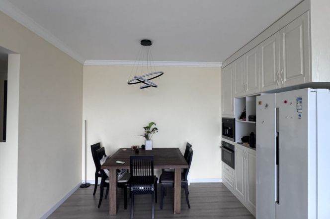 [Short-term] Beautiful 2 bedroom close to IAPM, available for 2-3 months from end of June
