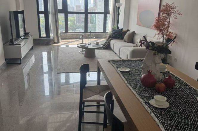 Modern 3brs with floor heating and balcony  beside famous IAPM shopping mall 