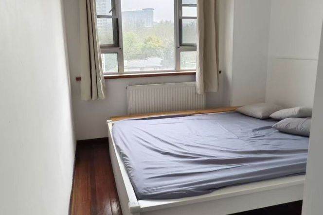 Good deal 2BR Wall heating Lift Yueyang rd 8.8k