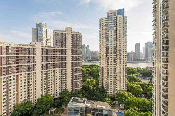 Modern decoration 2brs with floor heating and river view  belong to Lujiazui 
