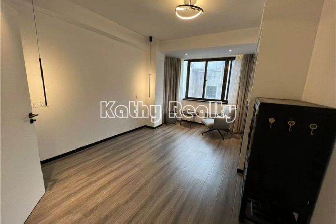 Nice 3BR 135sqm Floor heating Lift Wulumuqi Rd 16.5k