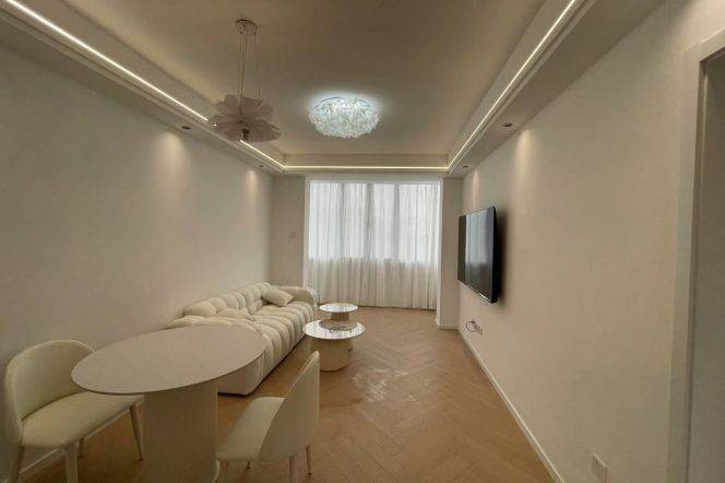 Shanghai library station one bedroom