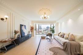 Modern 4brs with floor heating and balcony  nearby west nan jing road CBD 