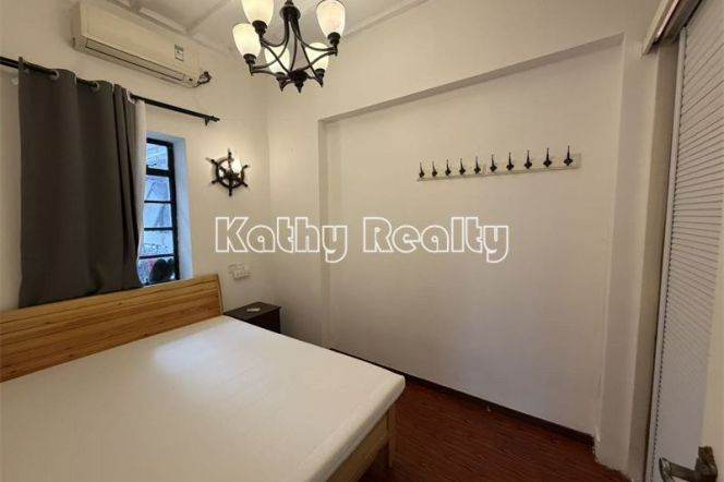 Nice 1BR APT Good lights Julu Rd Jing’an Temple 7.8k