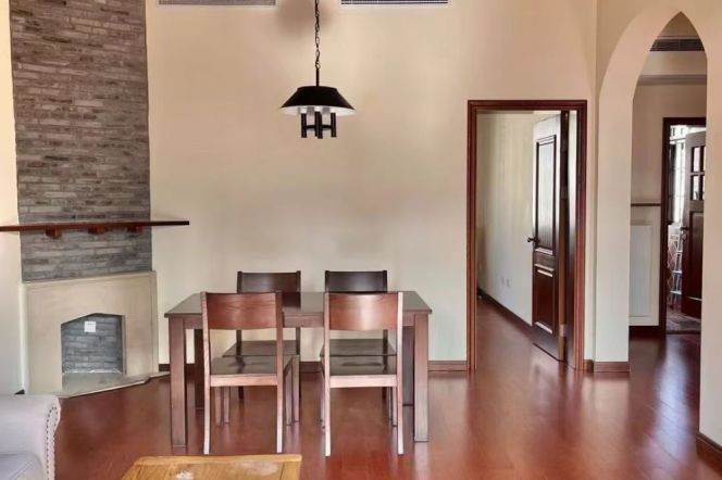 2 Brs, 1 Living room, Wall heating/Oven/Dryer, 110 sqm @ Hengshan metro L1
