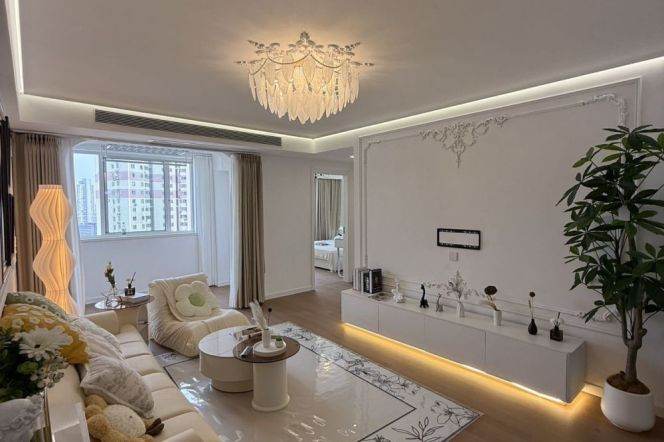 Spacious 2-Bedroom Bright Apartment | Great Transport & Facilities