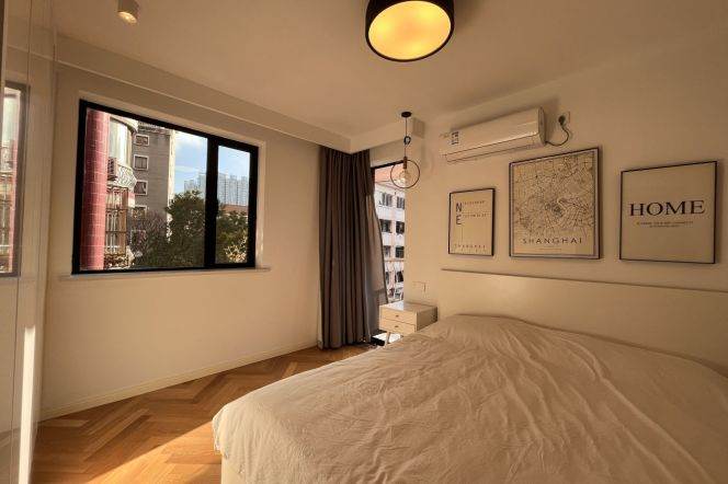 Impressive 3br-2bathr + balcony | Jiangsu rd L2/11 | Good sunshine