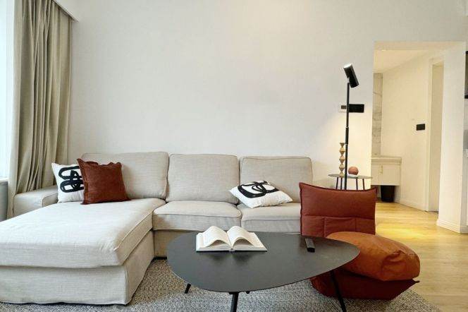 Elevator 1br-Jiangning Road - 8 minutes to Line 2/12/13 - Nanjing West Road