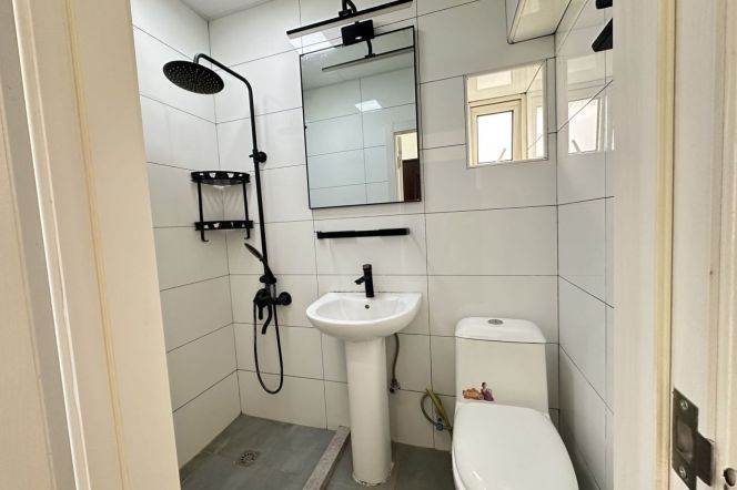 Bright 1Br/1Lr/1Bt apt nr Jingan temple,M2/7/12/13