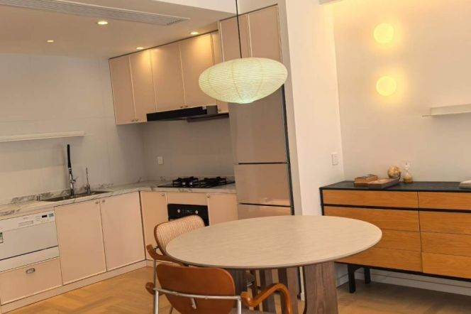 Huge Private Terrace 2Beds 2Bts Heating AC@Jing’An/Changping Road