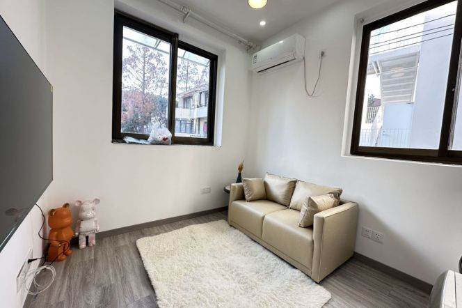Bright 1Br/1Lr/1Bt apt nr Jingan temple,M2/7/12/13