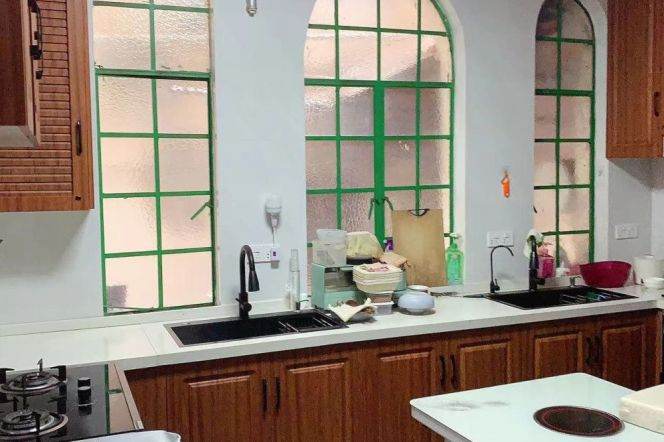 Cozy 1br lane house with Garden, close to Jiaotong,Line 10&11