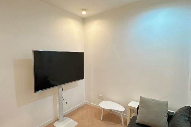 1Bdr 1Bath /Modern&Spacious&Bright /Line 2/7/14 Jing'an Temple/elevator/cloak room