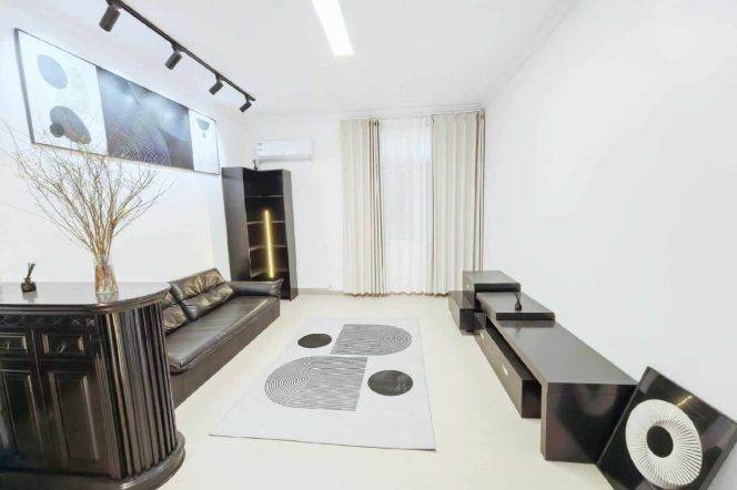 Valuable Jianguo Mansion 2BR with Balcony Only 12.5K  