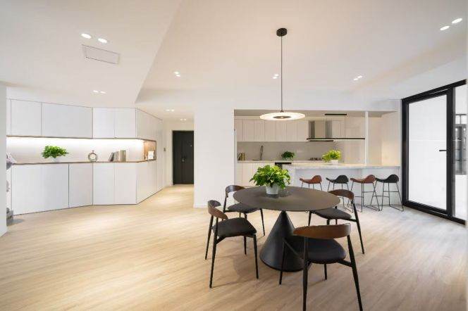 220sqm for 3+1rooms @L9 