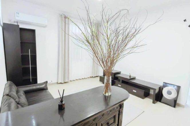 Valuable Jianguo Mansion 2BR with Balcony Only 12.5K  