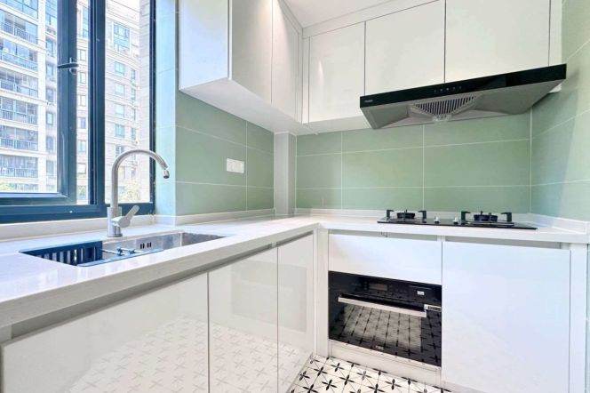 Modern decoration 4brs with floor heating and balcony  beside Century Park