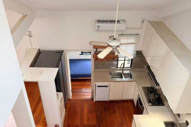 High ceiling 3BR 2Baths Xinle Rd Shanxi(s) Rd 17k