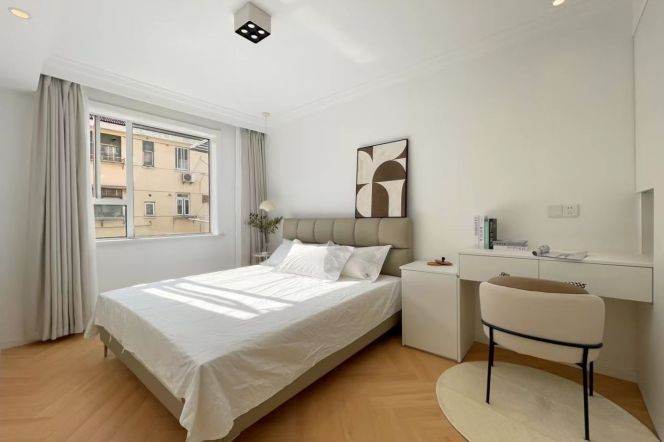 Spacious one bedroom elevator Apt+central AC+oven @ Zhongshan Park