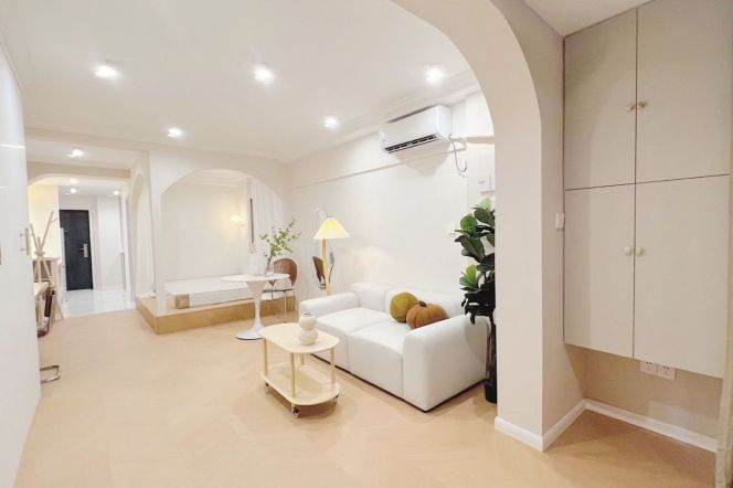 Precious/Modern Xintiandi Apt. with Elevaror 10.2K