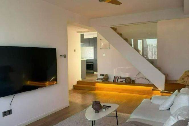 150sqm Sunlit 3Beds 2Bts Duplex Floor Heating@Jiangsu Road