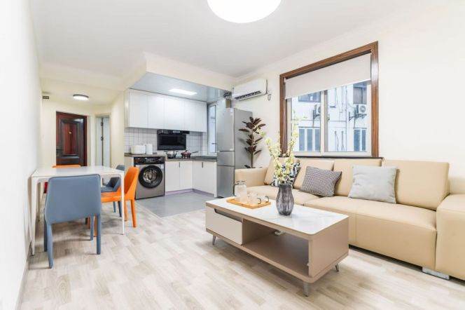 Convenient 2BR Perfect for Students — 11,500 RMB