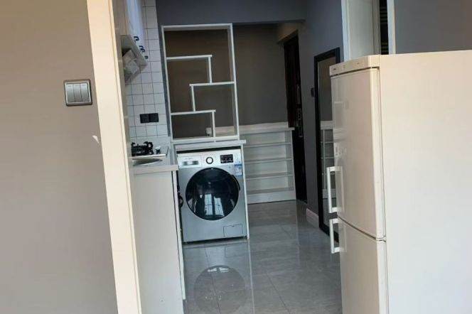 Elevator 2Brs/1Lr/1Bt apt nr South shanxi rd,M1/9/10/12