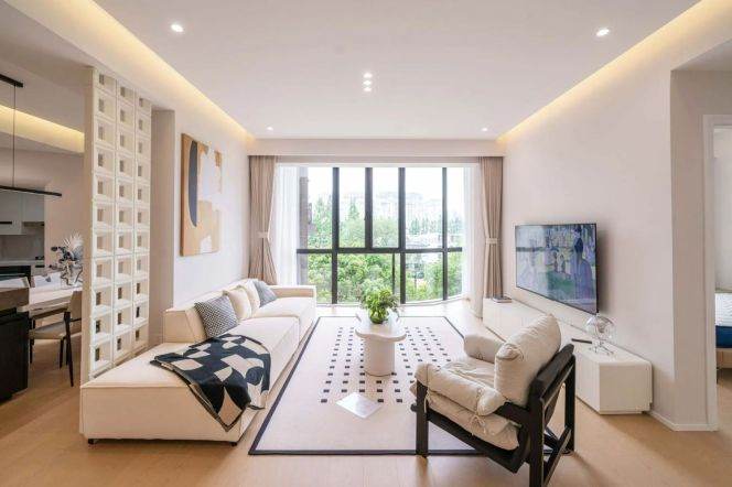  4-Bedroom Apartment | Gubei  golden street  | 182.37㎡ | Fully Renovated & Well-equipped 