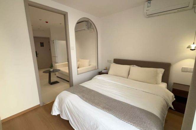 Spacious-Fashion-lift-1Br-Nr Huadong Jiaotong uni-Caoyang rd/Putuo area/L3/4/11/13/14