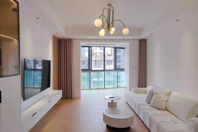 Modern 2br with nice Kitchen area 3 mins walking to L 3/4/9 YiShan Rd St.
