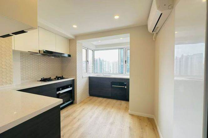 modern big 3brs floor heating open balcony near Wu kang road an fu road 25K