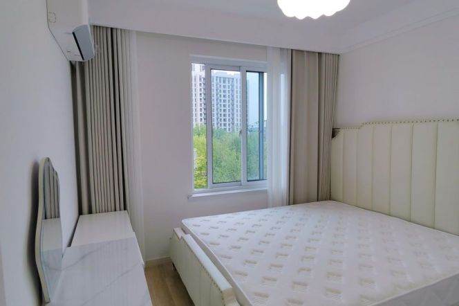 Modern Stylish 2 br next NYU shanghai, easy to L 6/8/11 + L 8 LingZhaoXinCun St.