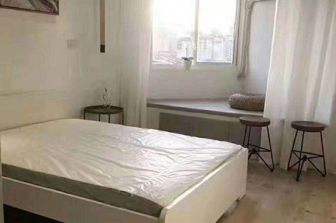 Spacious one bedroom elevator Apt+Dryer@Line2/11 Jiangsu Rd