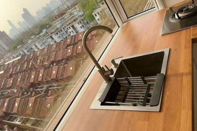 Cute bright 1BR APT Elevator Yueyang Rd 8k
