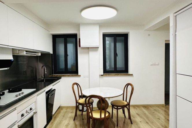 Yongjia Lu High quality 1+1BR near iapm 