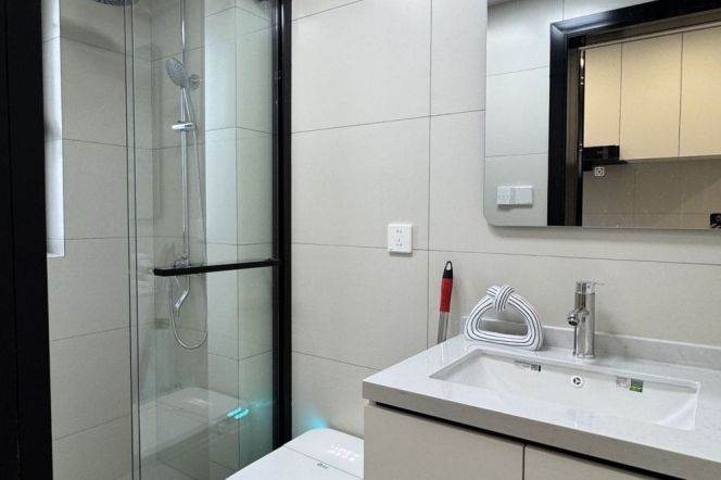 Standard 1BR Apt + great sunshine |Jiangsu rd & Zhongshan Park metro L2&3&4 