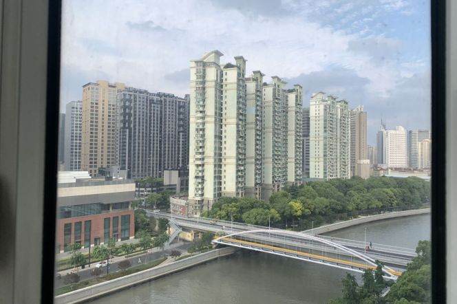 modern 3brs nice open balcony beside Su zhou river line 13 only 16.5K