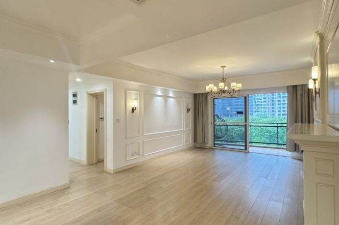 modern 3brs floor heating open balcony beside Huang pu river IFC ,25.3K