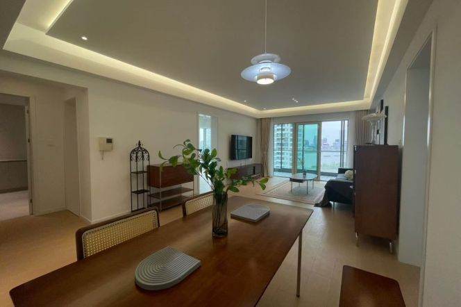 modern big 2brs floor heating balcony nice river view beside Huang pu river near line 11 