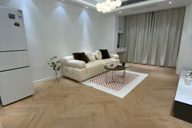 jiangsu rd station one bedroom