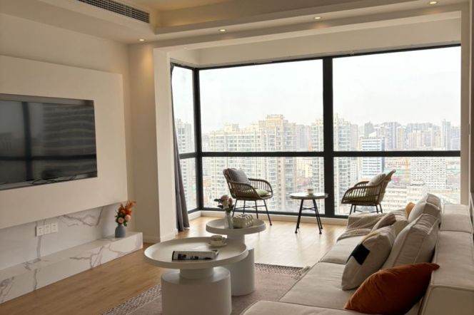 High-rise Big 1br/1bt Flat beside Suzhou Creek