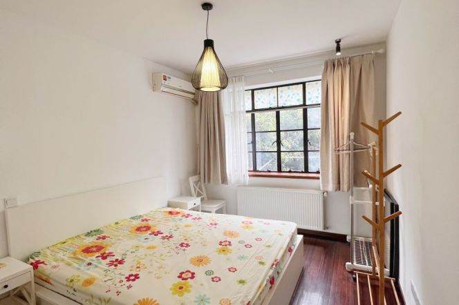 Jiaotong University line 10/11 Unique Lane House Good Surroundings 